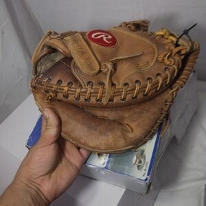 Rawlings RCM7 Catchers Mitt Baseball Right Hand Throw Lite Toe Deep Well Pocket